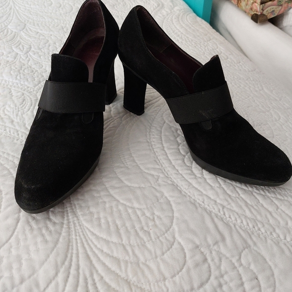 STUART WEITZMAN FALL/BUISNESS SUEDE SLIP ON HEELS - Picture 5 of 10
